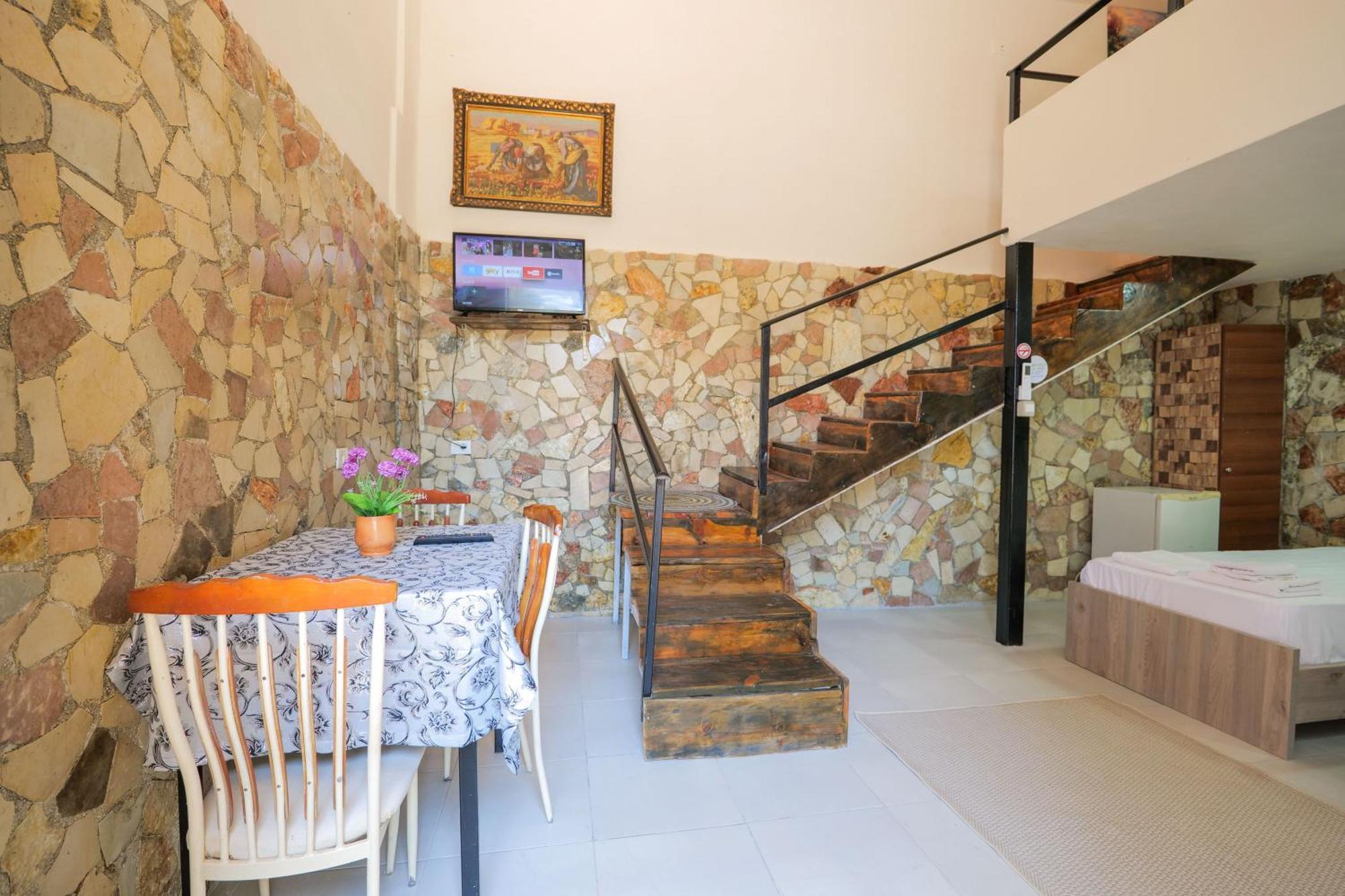 Garden Villa Lake Side&Glamping Ksamil Exterior foto