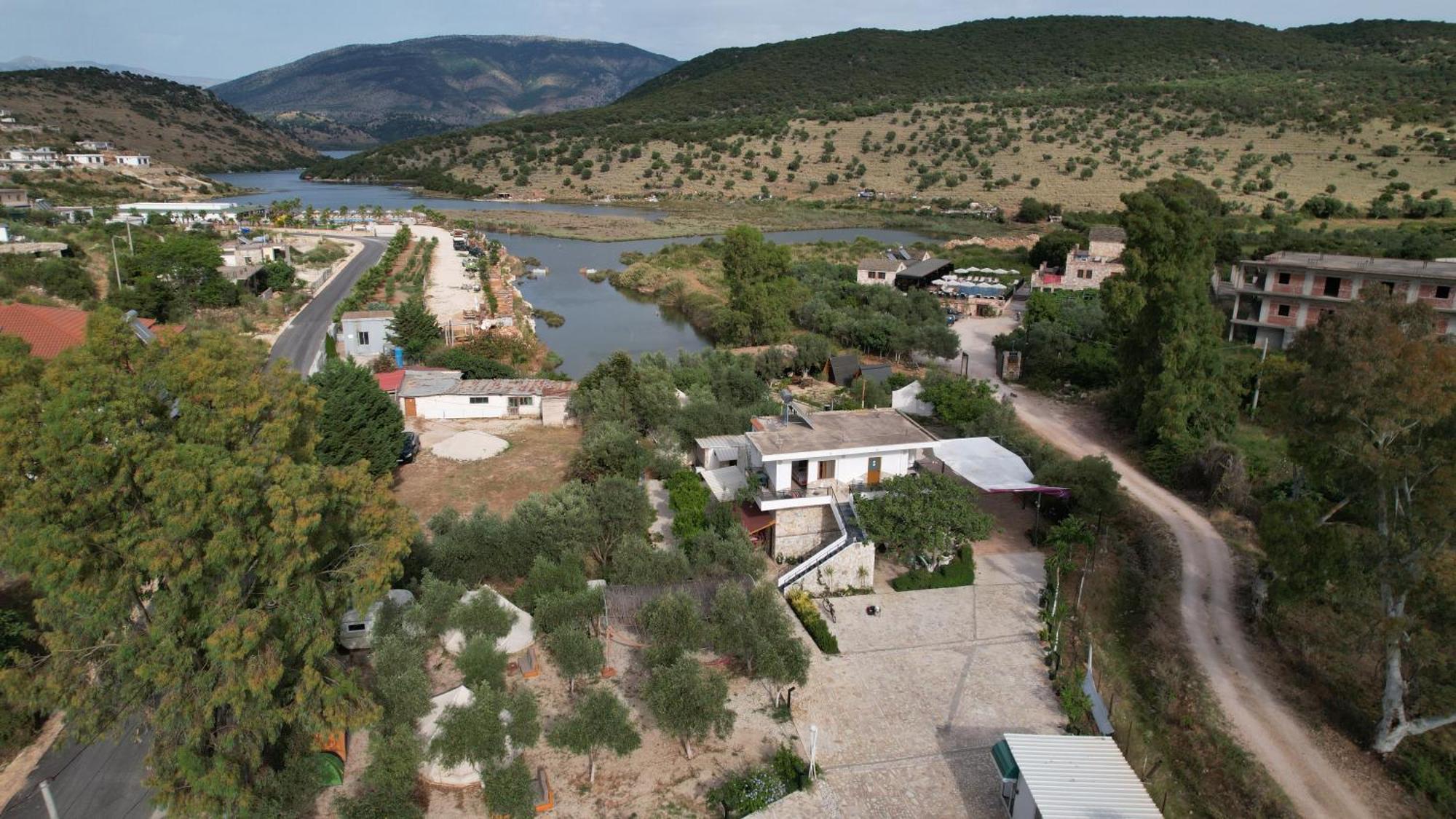 Garden Villa Lake Side&Glamping Ksamil Exterior foto