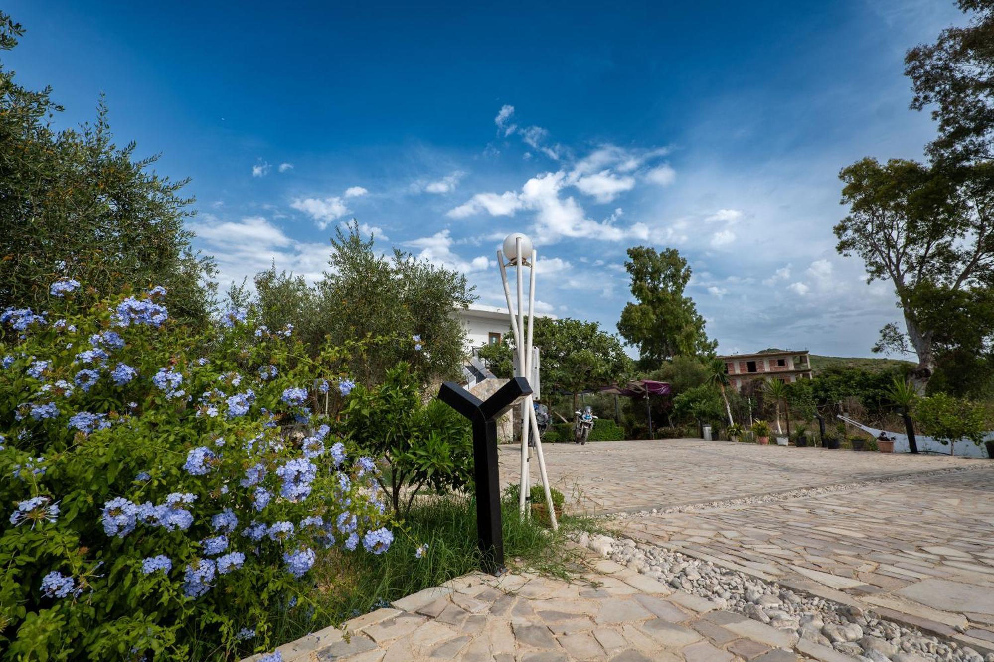Garden Villa Lake Side&Glamping Ksamil Exterior foto