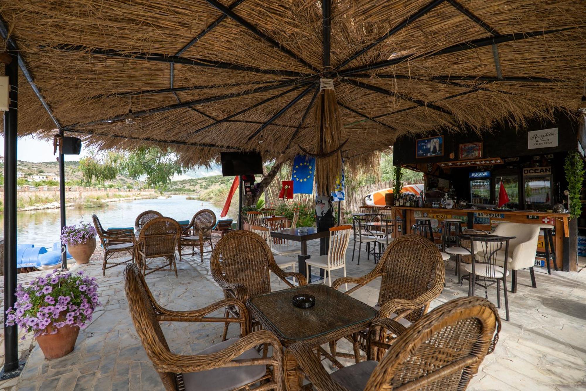 Garden Villa Lake Side&Glamping Ksamil Exterior foto