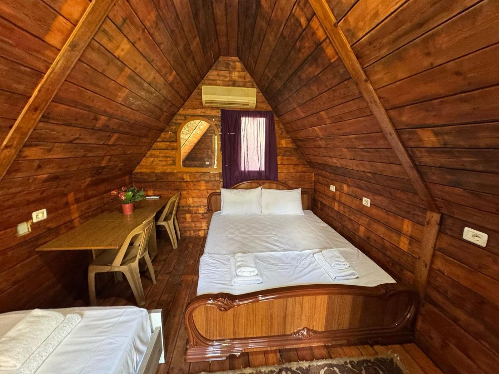 Garden Villa Lake Side&Glamping Ksamil Exterior foto