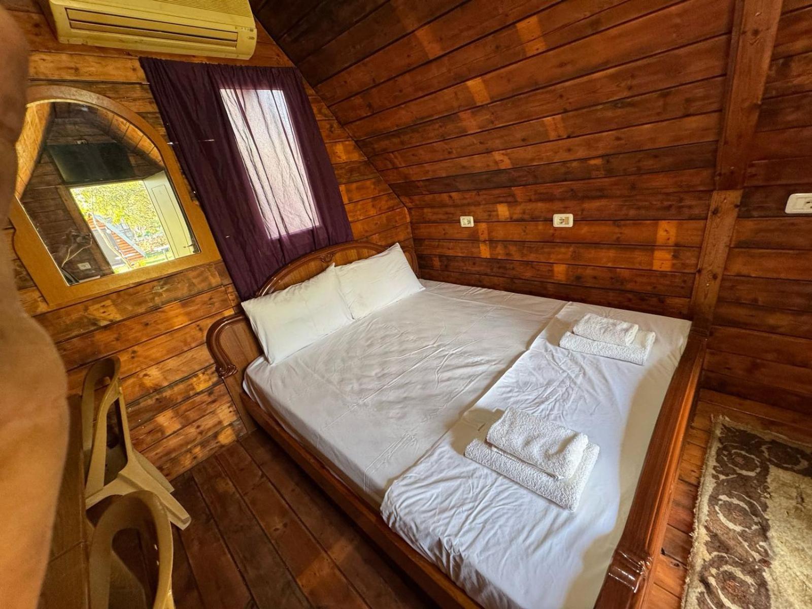 Garden Villa Lake Side&Glamping Ksamil Exterior foto